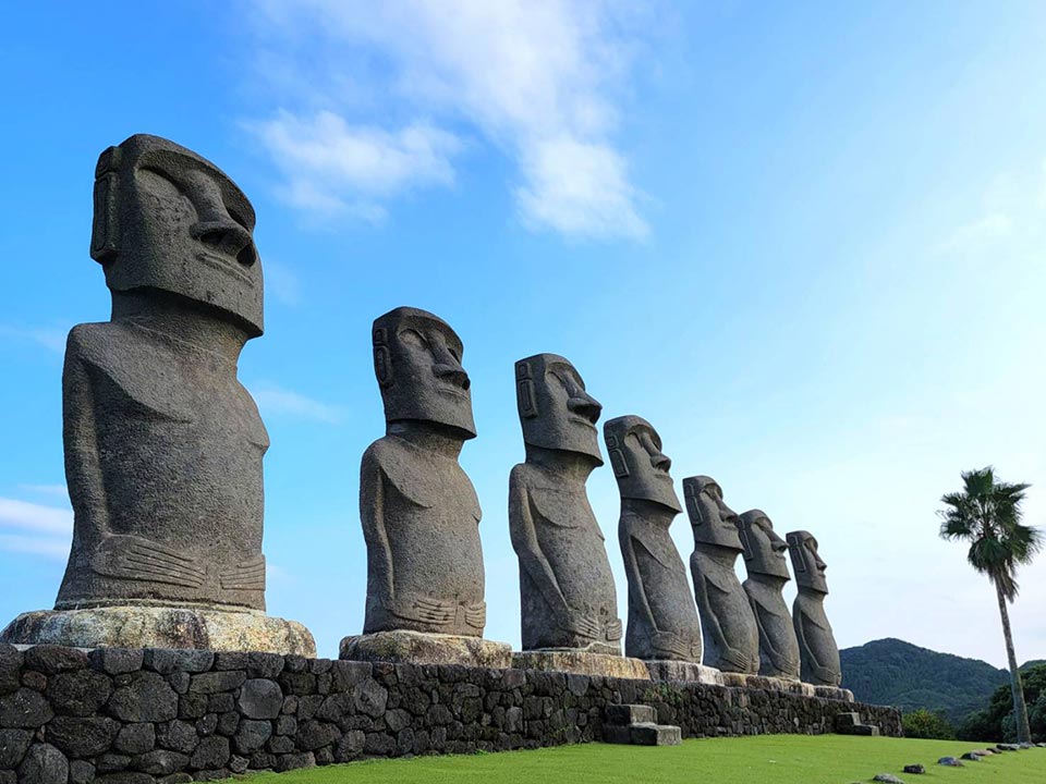モアイ像